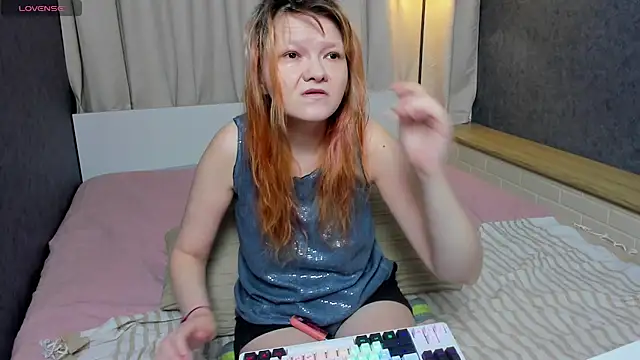 Nora lovvvv online show from September 20, 10:16 am