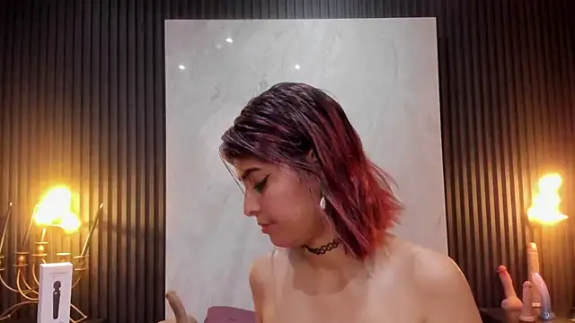 AuroraGray online show from March 18, 1:14 pm