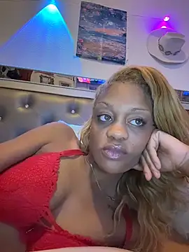 Snapshot of Angelbunnyy chatting on February 3, 1:05 pm Angelbunnyy online show from February 3, 1:05 pm