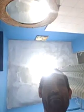 Snapshot of hotman12325 chatting on July 6, 4:42 am hotman12325 online show from July 6, 4:42 am
