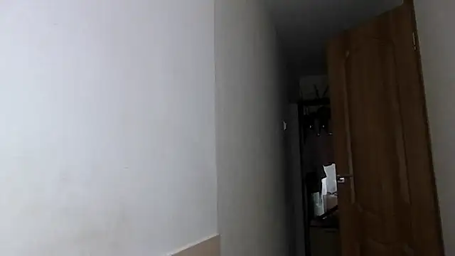 Snapshot of MandiBrooks chatting on November 13, 6:34 am MandiBrooks online show from November 13, 6:34 am