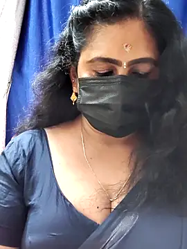 Snapshot of Sweetie_swetha37 chatting on February 1, 10:03 am Sweetie swetha37 online show from February 1, 10:03 am