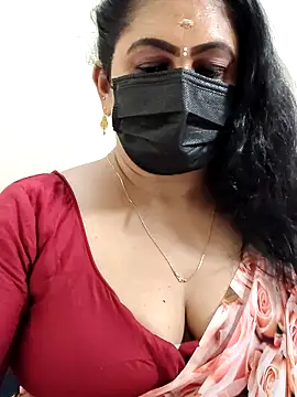 Snapshot of Sweetie_swetha37 chatting on February 9, 8:13 pm Sweetie swetha37 online show from February 9, 8:13 pm
