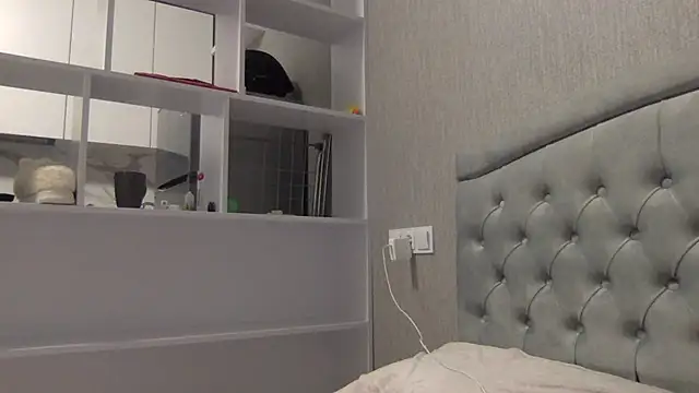 angelina sunshine online show from October 31, 1:06 am