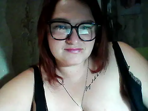 Snapshot of AngelQSky chatting on November 2, 9:17 pm AngelQSky online show from November 2, 9:17 pm