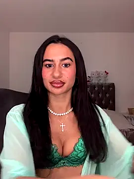 itsyourgirltee online show from October 30, 11:27 pm