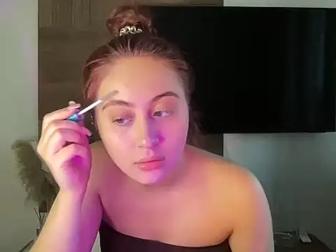 StellarAlice online show from September 12, 2:28 pm