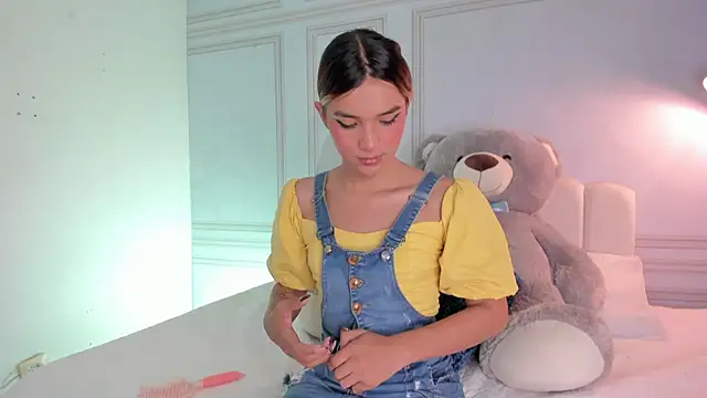 Doll Isa  online show from October 11, 7:23 pm