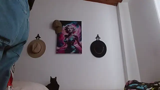 Snapshot of Crystal_Star_ chatting on February 23, 1:19 pm Crystal Star online show from February 23, 1:19 pm