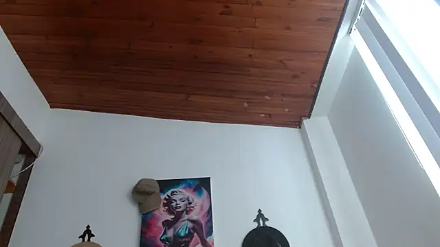 Snapshot of Crystal_Star_ chatting on February 24, 1:20 pm Crystal Star online show from February 24, 1:20 pm