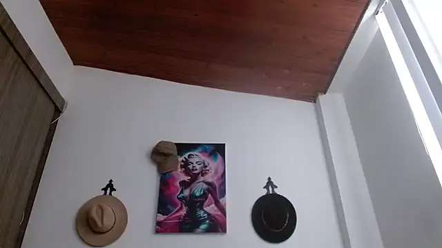 Snapshot of Crystal_Star_ chatting on February 25, 11:53 am Crystal Star online show from February 25, 11:53 am