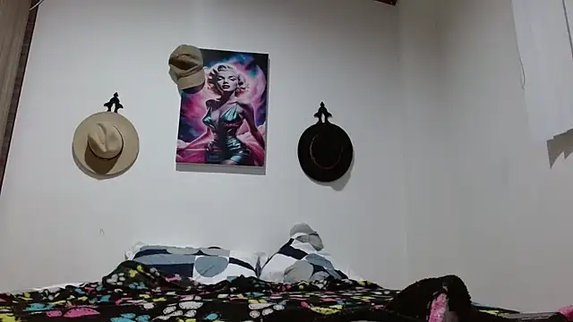 Snapshot of Crystal_Star_ chatting on February 26, 11:48 pm Crystal Star online show from February 26, 11:48 pm