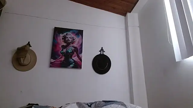 Crystal Star  online show from March 13, 11:50 am