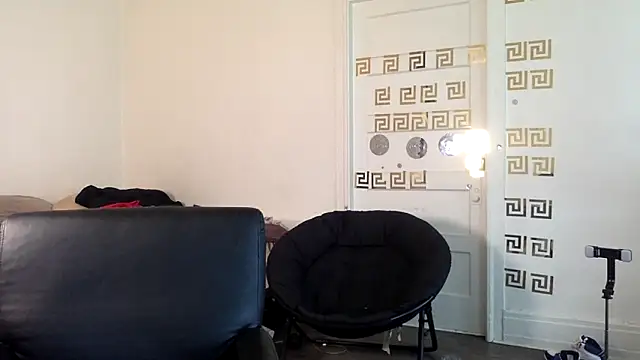 Diodre Benyoon online show from April 11, 7:29 pm