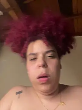 Snapshot of Enyagleam_ chatting on October 18, 3:09 am Enyagleam online show from October 18, 3:09 am