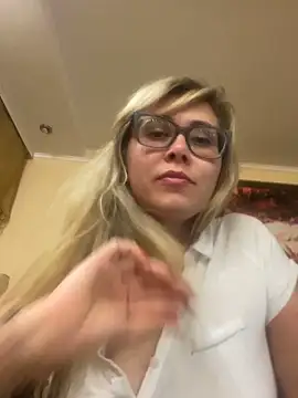 Crystal00Girl online show from October 12, 9:03 pm