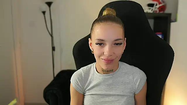 alexxisky online show from September 23, 1:03 pm