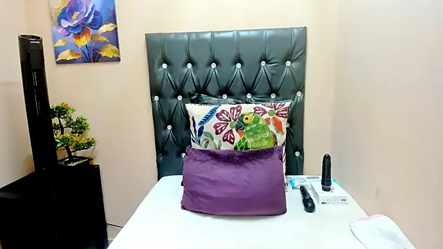 Toxicfantasy4u online show from December 16, 6:07 am