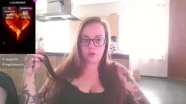 Snapshot of Miss_Lucifer6 chatting on September 22, 1:24 pm Miss Lucifer6 online show from September 22, 1:24 pm