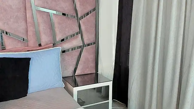 HaileyDuke online show from October 24, 12:23 pm