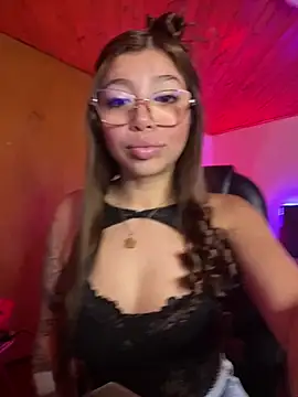 Maddy Piink online show from February 18, 4:36 pm