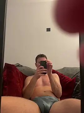 Snapshot of AndyArno2533 chatting on September 11, 6:30 pm AndyArno2533 online show from September 11, 6:30 pm