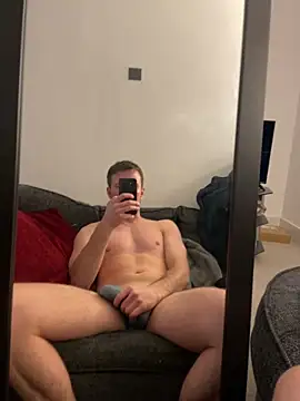 Snapshot of AndyArno2533 chatting on December 15, 5:28 pm AndyArno2533 online show from December 15, 5:28 pm