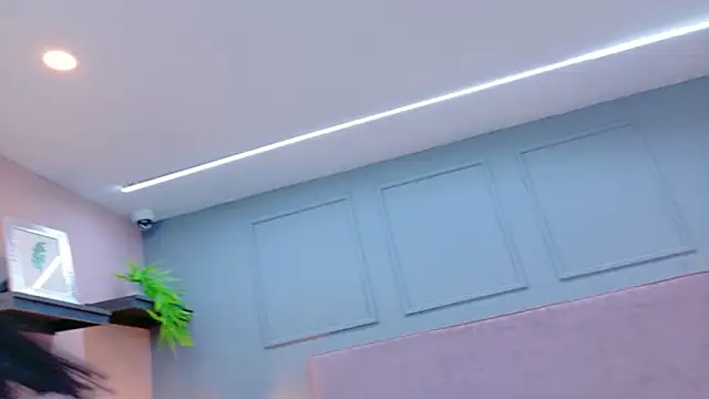 Snapshot of Camila_Hill_ chatting on November 10, 1:10 pm Camila Hill online show from November 10, 1:10 pm