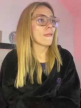 Snapshot of LanaMills_ chatting on October 26, 5:30 pm LanaMills online show from October 26, 5:30 pm