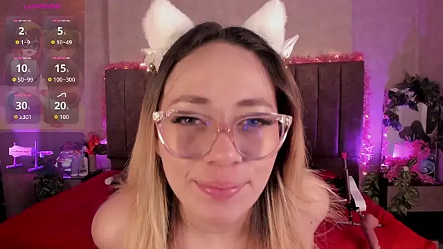 LanaMills  online show from July 17, 4:30 am
