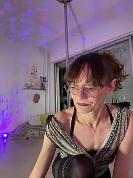 Chris06d22xh online show from April 7, 7:36 pm