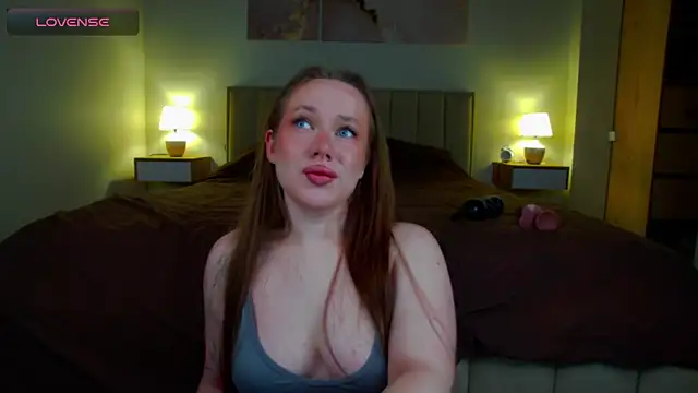 EmiliaNoah online show from October 4, 3:37 am