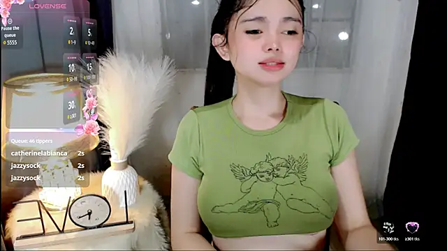 Snapshot of wildest_fantasy chatting on June 14, 2:24 am wildest fantasy online show from June 14, 2:24 am