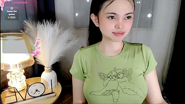 Snapshot of wildest_fantasy chatting on July 5, 10:17 pm wildest fantasy online show from July 5, 10:17 pm
