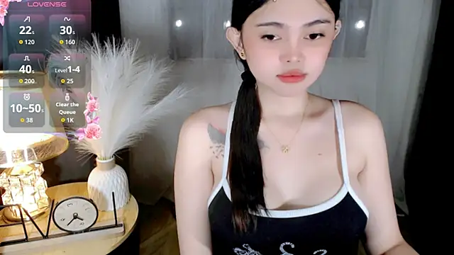 Snapshot of wildest_fantasy chatting on August 7, 3:03 pm wildest fantasy online show from August 7, 3:03 pm