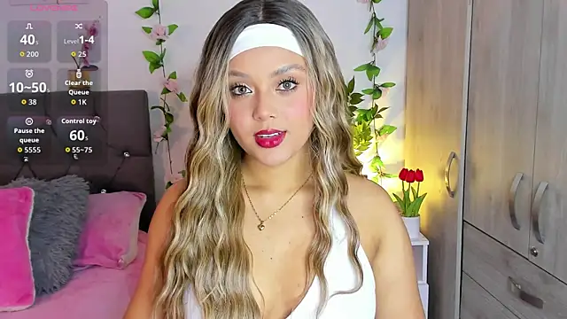 isajonnes18 online show from October 18, 10:54 pm