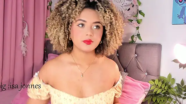 isajonnes18 online show from February 8, 10:02 pm