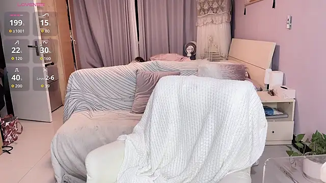 Snapshot of Y2Luvk chatting on October 15, 9:04 pm Y2Luvk online show from October 15, 9:04 pm