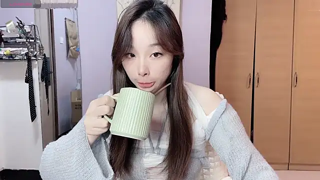 Snapshot of Y2Luvk chatting on November 10, 9:25 pm Y2Luvk online show from November 10, 9:25 pm