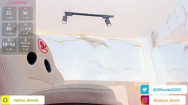 Snapshot of valirya_devote chatting on December 2, 3:12 am valirya devote online show from December 2, 3:12 am