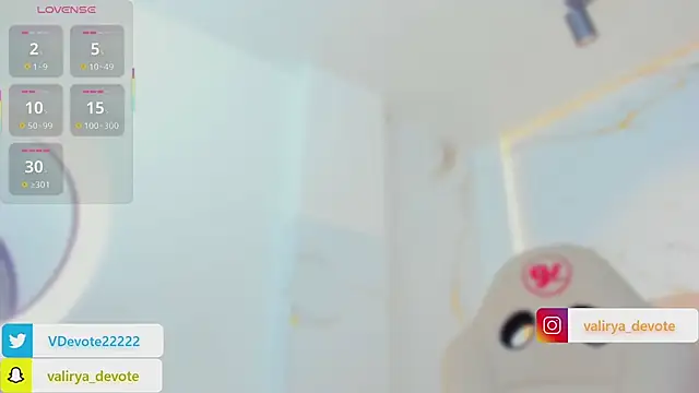 Snapshot of valirya_devote chatting on February 2, 4:00 am valirya devote online show from February 2, 4:00 am