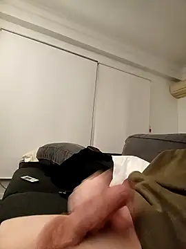 DannySastre91 online show from December 17, 8:37 pm