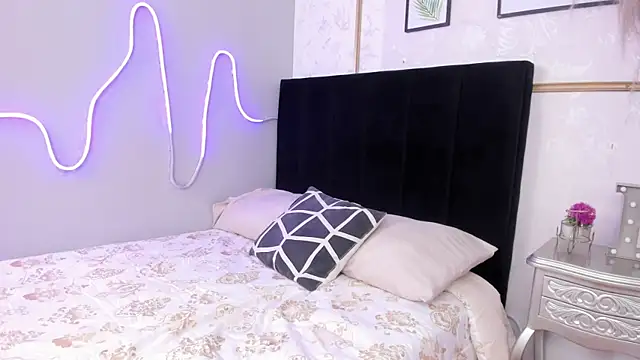 MIAROGGERS online show from September 25, 3:10 am