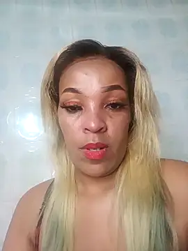 Snapshot of Eroticdollxx3 chatting on October 16, 10:22 pm Eroticdollxx3 online show from October 16, 10:22 pm