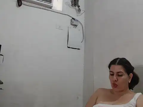 Bratzhot09 online show from November 30, 3:38 pm