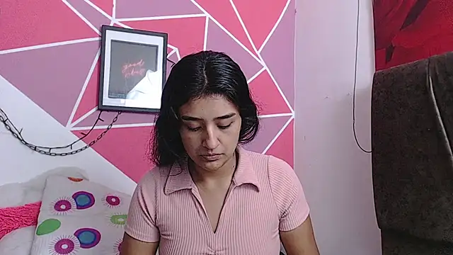 nahomievans20 online show from September 30, 12:21 pm