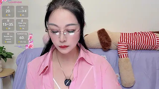 Snapshot of Hua_Hua_0 chatting on September 28, 12:21 pm Hua Hua 0 online show from September 28, 12:21 pm