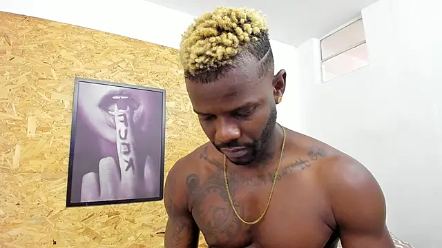 santiblack7 online show from September 8, 7:35 pm