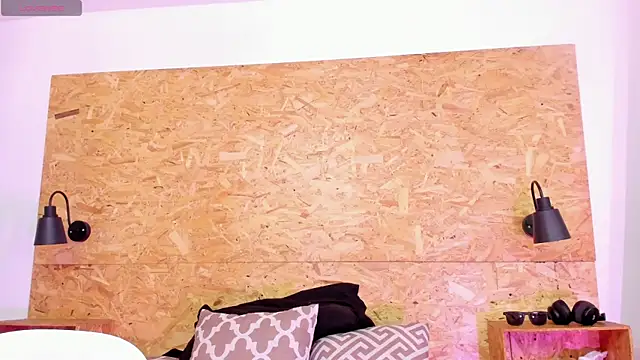 santiblack7 online show from October 21, 7:25 pm