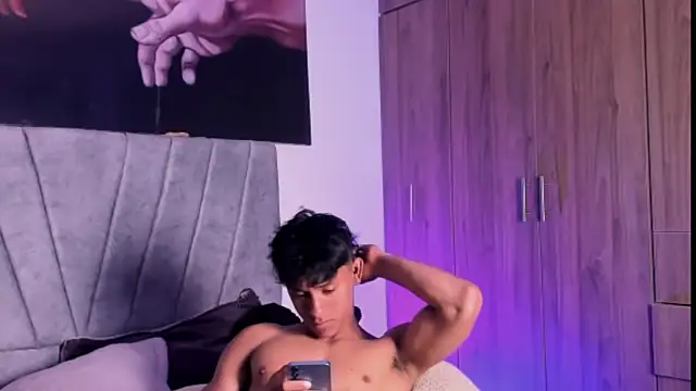 ZYZZ1312 online show from September 12, 10:32 pm